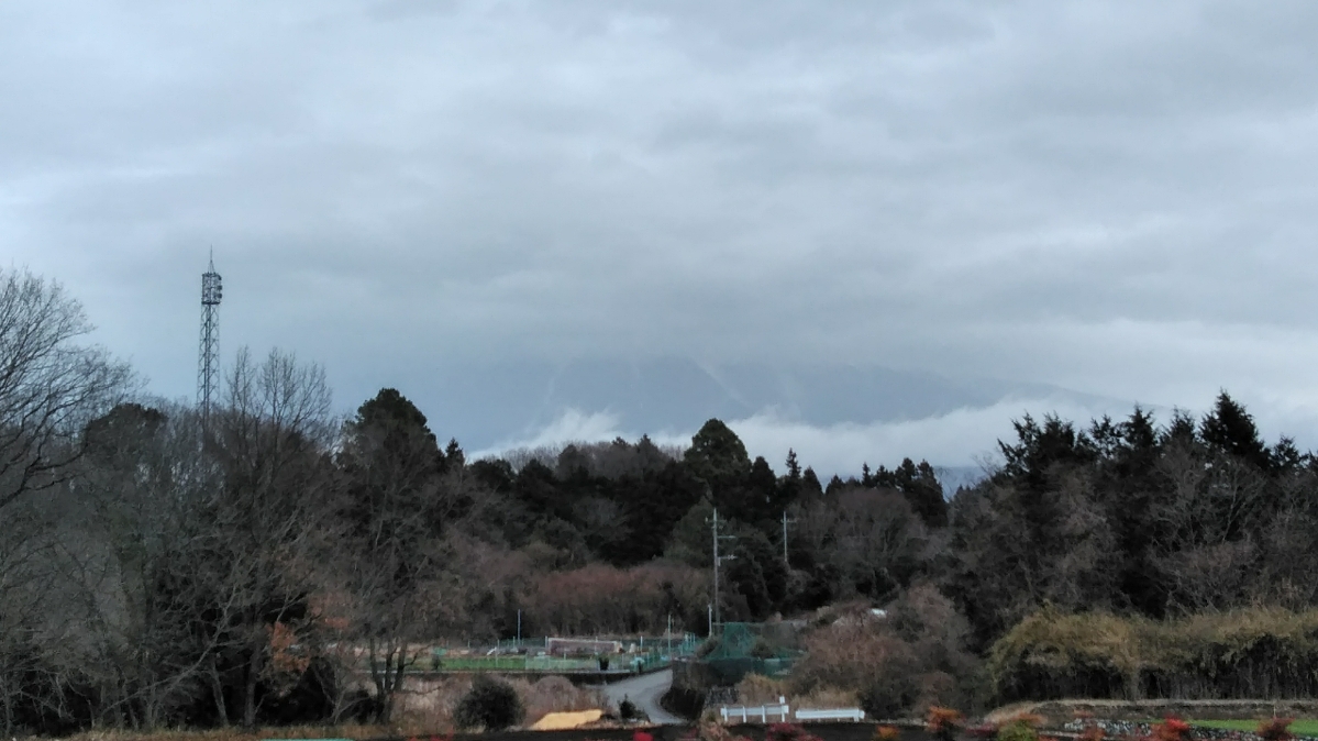 いかにも雪がふってそうな富士山
